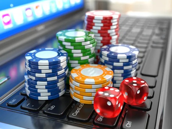 Multi-camera studio setup Multi-camera view of baccarat table on mister138 login